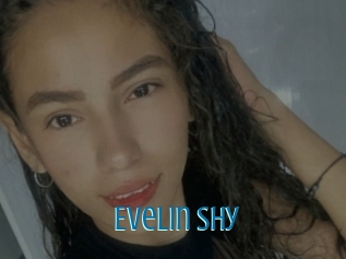 Evelin_shy
