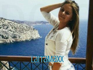 LarraMaxx