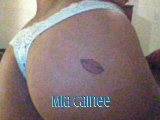 Mia_Cainee