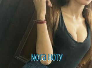 Nora_hoty