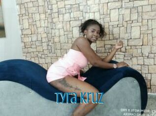 Tyra_kruz